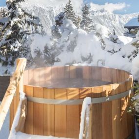 Aman Le Melezin Suite Ski Piste, Hot Tub