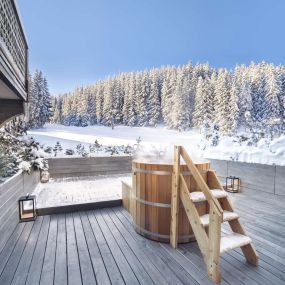 Aman Le Melezin, Chambre Ski Piste with Hot Tub