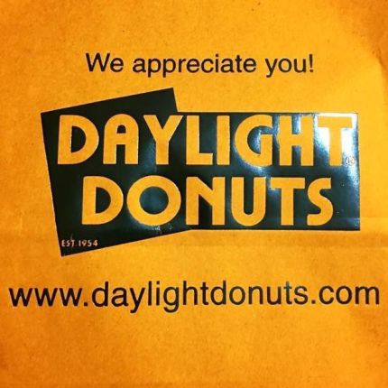 Logotyp från Pawhuska Daylight Donuts