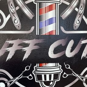 Bild von Val Tuff Cuts