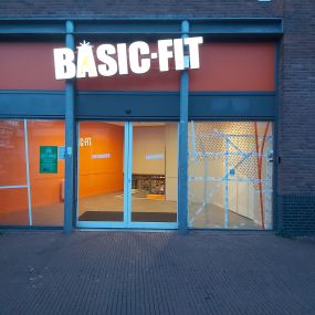 Basic-Fit Oldenzaal Nagelstraat 24/7 - entree