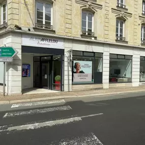 Bild von Audioprothésiste Saint Calais-Alain Afflelou Acousticien