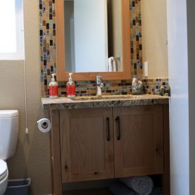 Custom bathroom cabinets
We serve Chula vista area y la Jolla California