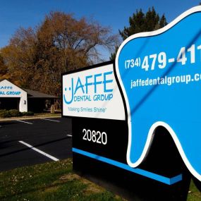 Jaffe Dental Group external business sign