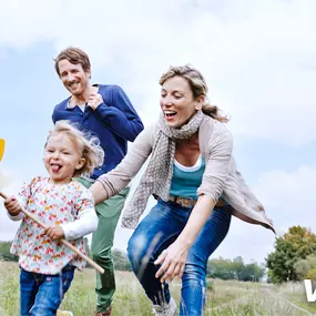 Die Bedürfnisse unserer Kunden liegen uns als Versicherer im Raum der Kirchen besonders am Herzen. Ihnen bieten wir modernen Versicherungsschutz, ethisch und nachhaltig. Damit sind wir ein wertvoller Begleiter in allen Fragen zu Versicherung und Vorsorge.
