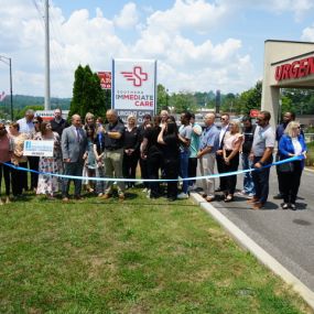 Southern Immediate Care - ribbon cutting