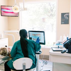 Great Oaks Dentistry
1532 N Walnut Avenue, 
New Braunfels, TX, 78130
(830) 625-2583
https://www.greatoaksdentists.com

Modern, comfortable treatment rooms equipped with advanced technology. We spend time with each patient for a thorough, no rush visit with your best dental health interest in mind.