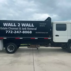 Bild von Wall 2 Wall Estate Cleanout & Junk Removal