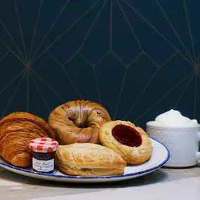 Coffee that kicks, pastries that please. Find Chef Emeril Lagasse's cozy corner for exceptional coffee and pastries inside Caesars New Orleans near the Canal Street Entrance for a morning pick-me-up. Here, coffee isn't just a pick-me-up; it's a sip of comfort. Our pastries aren't just baked goods; they're crafted with heart and soul. Stop by to get some work done, or grab a cup to go.
