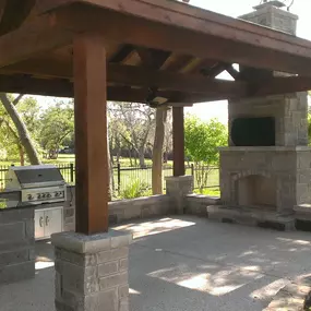 San Antonio Custom Built Backyard Fireplaces | Free Estimate (210) 380-5521