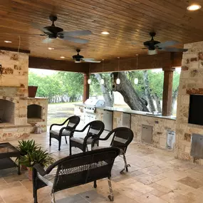 Outdoor Kitchen Fireplace Contractor San Antonio TX | Free Estimate (210) 380-5521