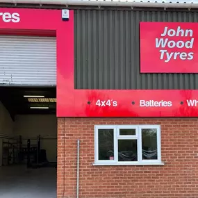 Bild von John Wood Tyres (Ross on Wye) Ltd