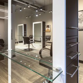 Bild von Ecco Salon - Waunakee