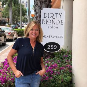 Bild von Dirty Blonde Salon Boca