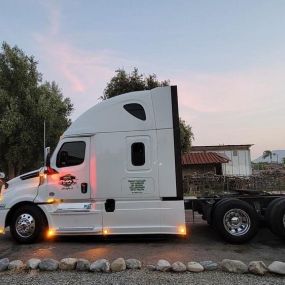 Trucking lighting installations