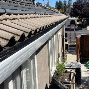 tile roof gutters and tile roof gutter screens