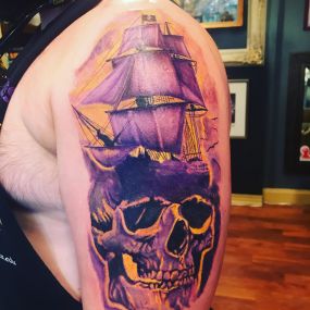 skulls and pirate pieces