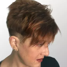 Salon in Linthicum Heights, MD For Short Haircuts and Barber Cuts