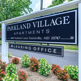 Parkland Village Apartments- Sign