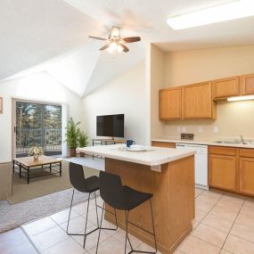 Kitchen with Breakfast Bar