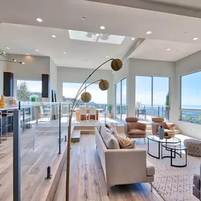 Bild von The Parikh Team | Sotheby’s Int’l Realty | Dev Parikh & Raquel Oliveira Parikh | SF East Bay Real Estate