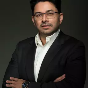 Bild von Dev Parikh & Raquel Oliveira – The Parikh Team Sotheby’s International Realty