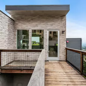 Bild von Dev Parikh & Raquel Oliveira – The Parikh Team Sotheby’s International Realty