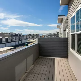 Sundeck at Brownstones at Palisade Park