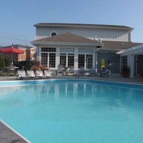 Pool at Heritage Apartments