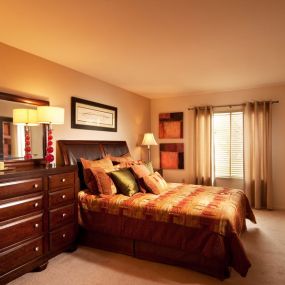 Bedroom - Cranbrook Hills Apartments