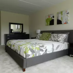 Bedroom - Wellesley House Apartments