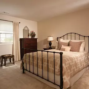 Bedroom Alternative - Wellesley House Apartments