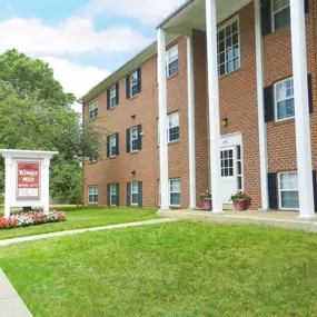Kings Mill Apartments and Townhomes Exterior View