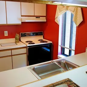 Kitchen - The Bluffs at Fairway Hills