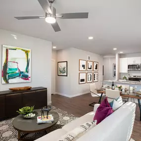 Bild von 55 Fifty at Northwest Crossing