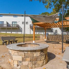 Fire Pit and Picnic Area at Pinewood Townhomes