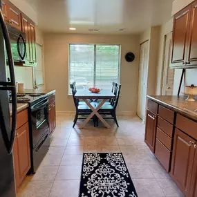 Kitchen - Spring Valley Apartments