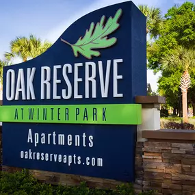 front entrance sign of Oak Reserve at Winter Park