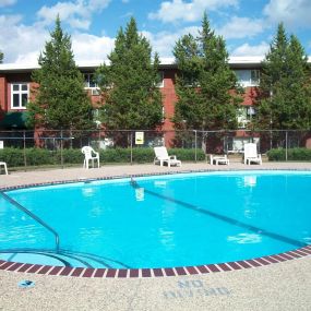 Pool at Covington Court West St. Paul, MN