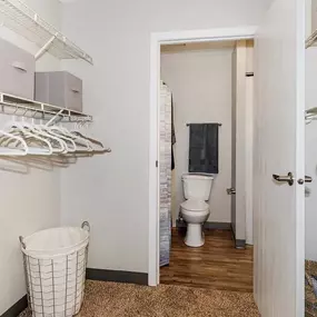 Bild von ReNew Madison Apartments