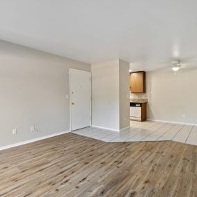 Living Room at Alturas Paso Robles Apartment Homes