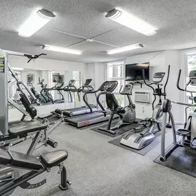 Fitness Center at Castlewood Apartments