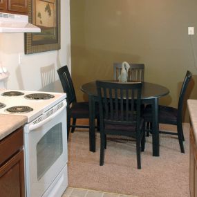 Kitchen & Dining Area