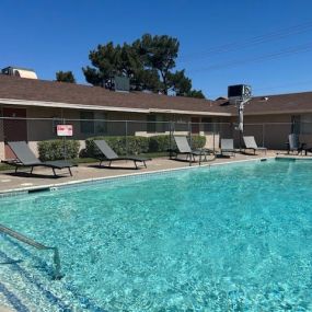 Pool at Aspire Seneca