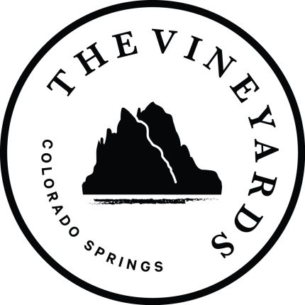 Logo fra The Vineyards of Colorado Springs