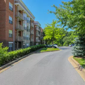 Exterior View of Cascades Overlook Apartments