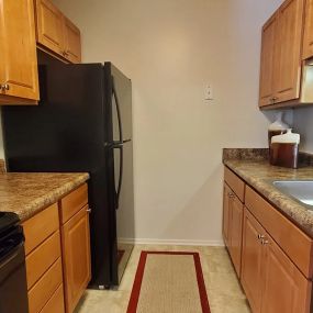 Kitchen - Windbrooke Apartments