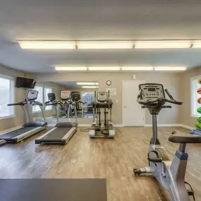 Gym at Oak Hill Apartments