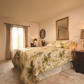 Bedroom - Hartland Village Apartments