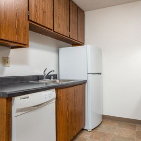 Kitchen at Coddingtown Mall Apartments in Santa Rosa, CA 95401